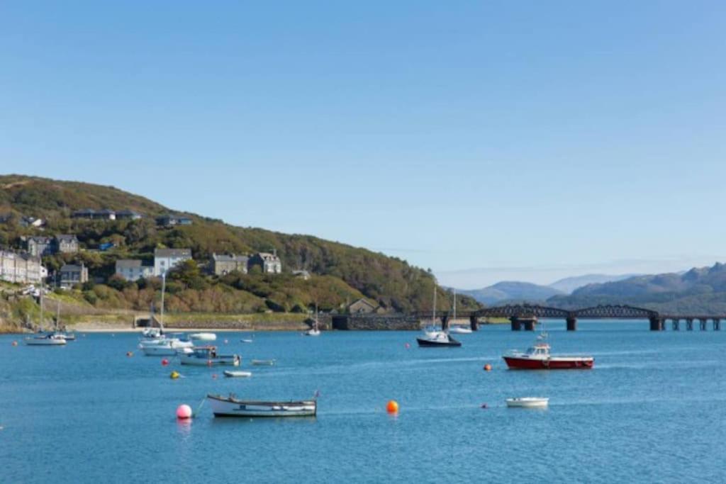 Harbourside 2 Bed Apartment, Barmouth Bridge Views Extérieur photo