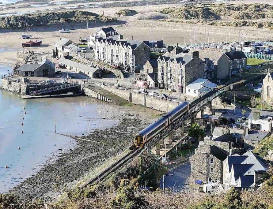 Harbourside 2 Bed Apartment, Barmouth Bridge Views Extérieur photo
