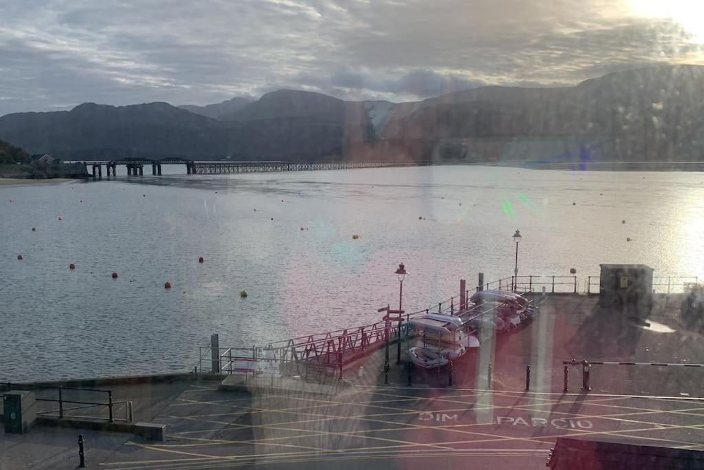 Harbourside 2 Bed Apartment, Barmouth Bridge Views Extérieur photo